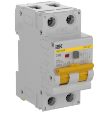 KARAT Автоматический выключатель дифференциального тока АВДТ32EM 1P+N C40 30мА тип AC IEK